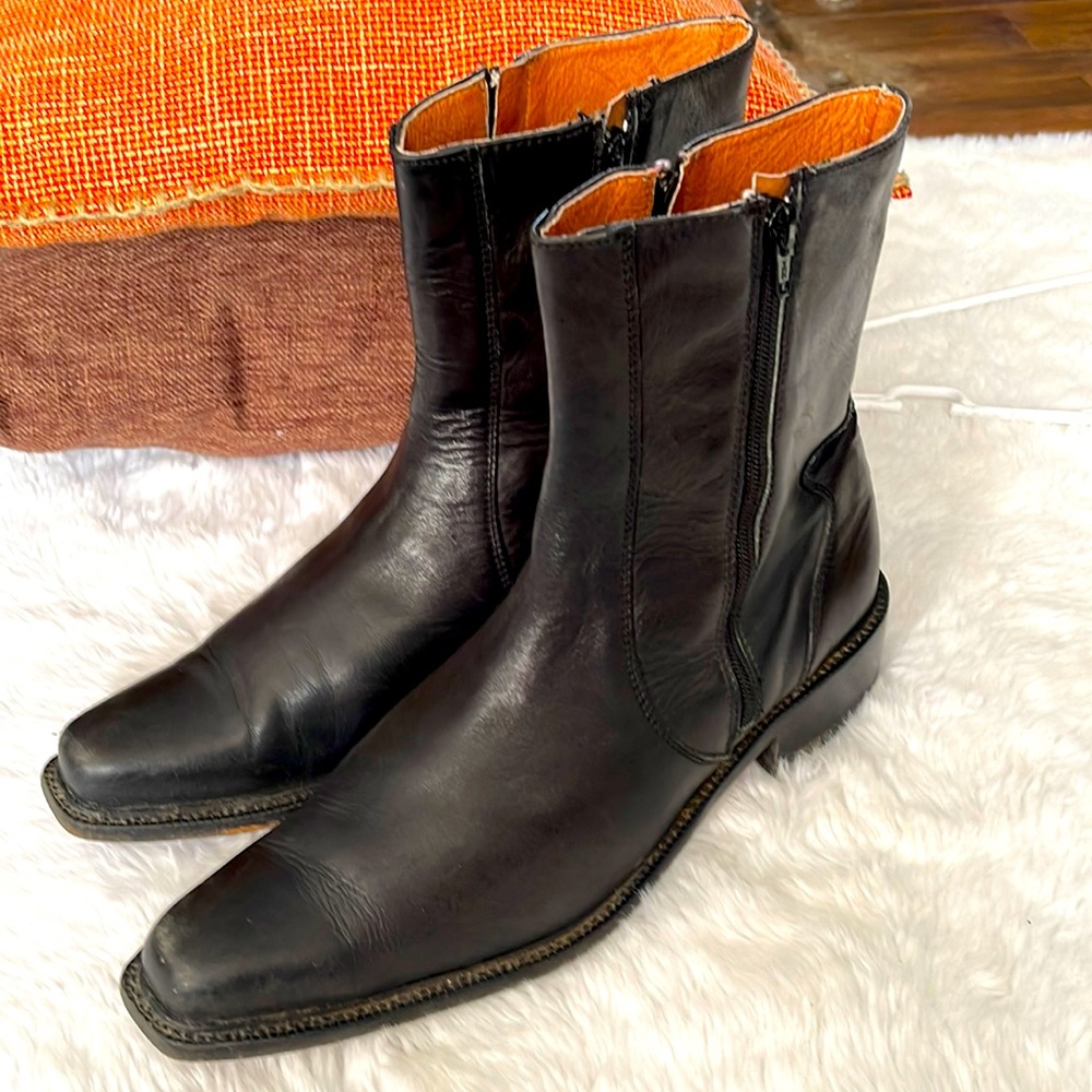 Mens. Leather boots